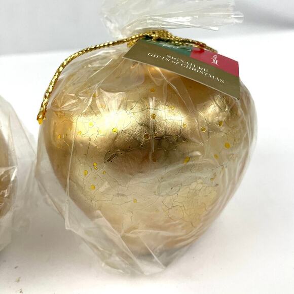 VTG Lot of 2 Gold Painted Elegant Candles Pear & Apple Gift Lord + Taylor - Picture 3 of 12